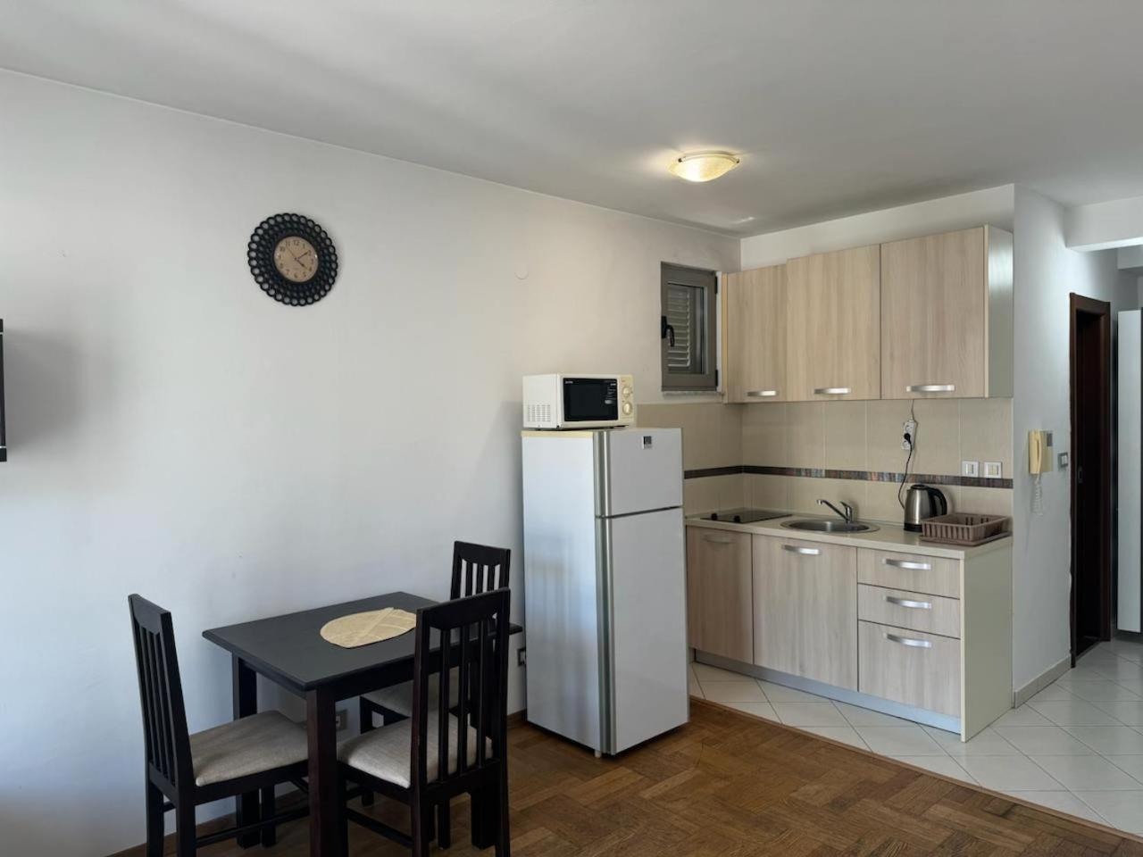 Apartments Montreal Budva Kamer foto