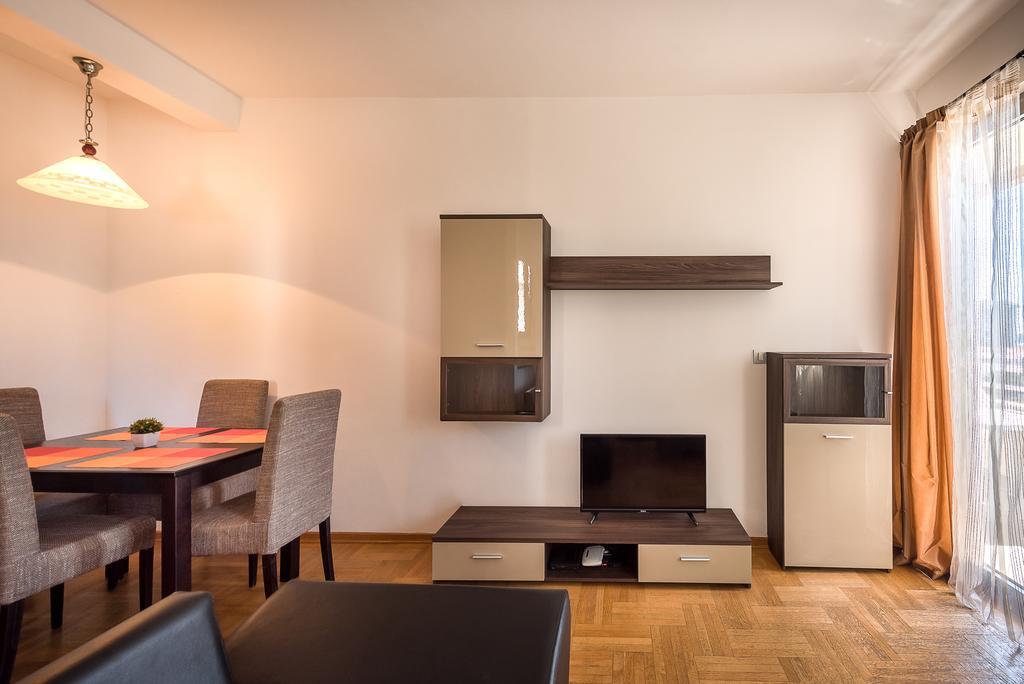 Apartments Montreal Budva Buitenkant foto
